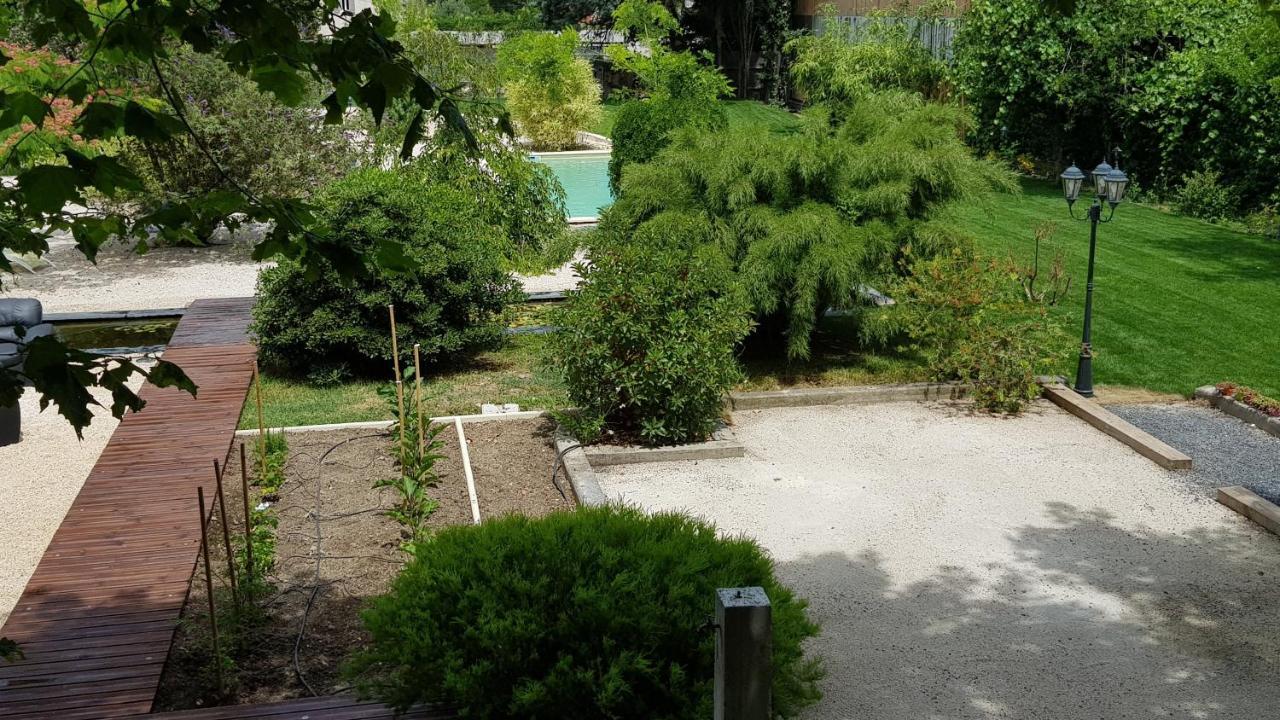 Maison D' Alys Entre Luberon Et Alpilles Cabannes Exteriér fotografie